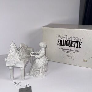Dept 56 Winter Silhouette "Accompanying a Carol" 7835-2